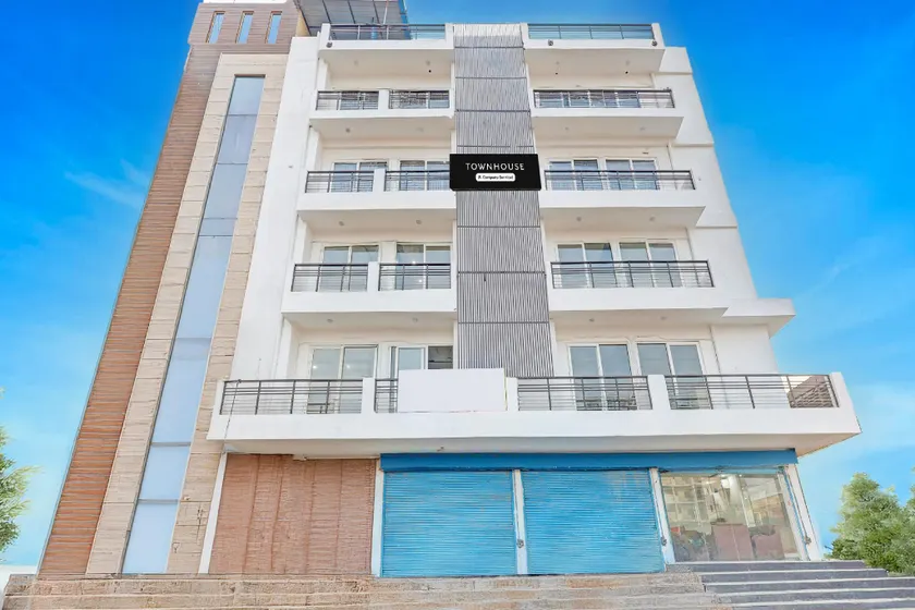 Super Townhouse Sector 62 Gurgaon Near World Mark - Image 1
