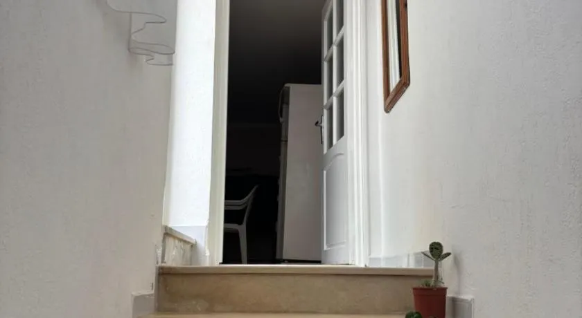Cosy Apparemment - Image 1