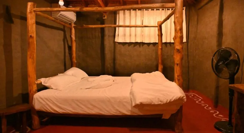 Tribal Wood Stay - Image 1