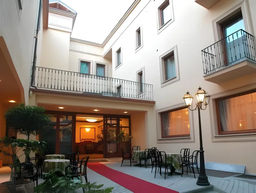 Hotel Acqui & Centro Benessere - Image 1
