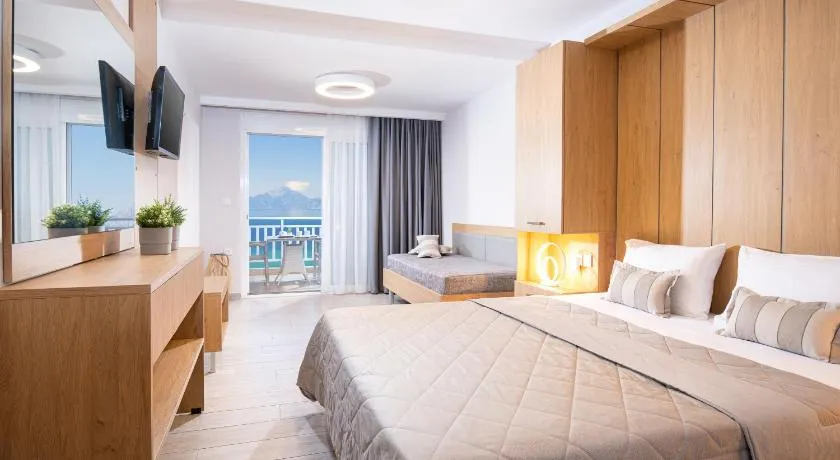 Hotel Agni On The Beach - Image 1