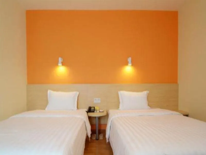 7 Days Inn - Guilin Zheng Yang Walking Street Branch - Image 1