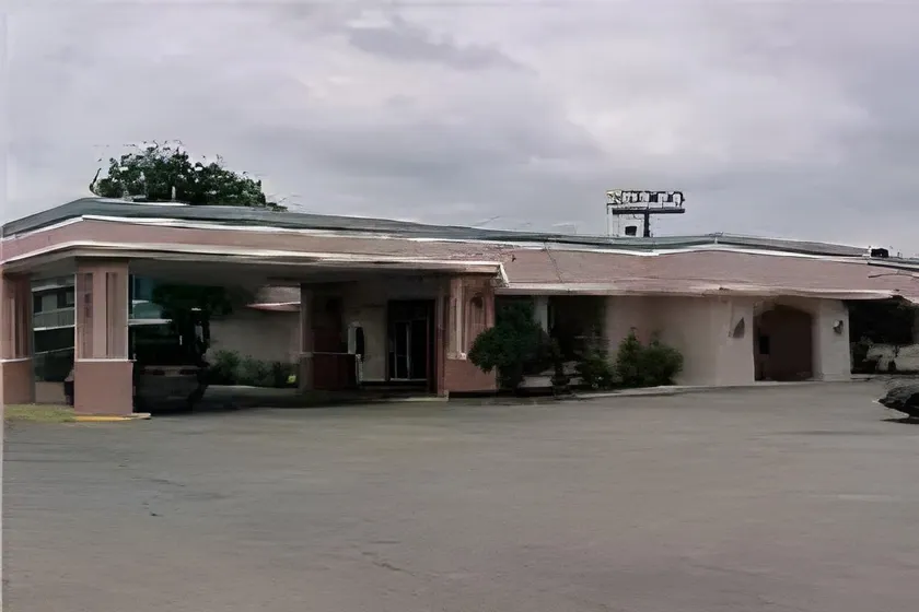 OYO Hotel Houston Southwest I-69 - Image 1