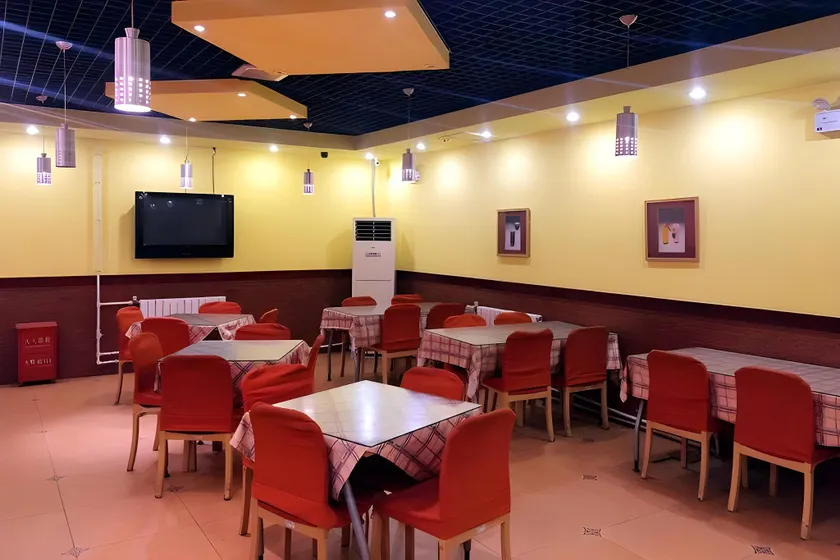 Home Inn Beijing Guang'anmen Inner Metro Station - Image 1