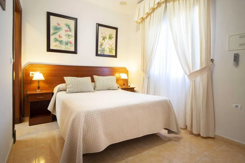 Hostal los Gallos - Image 1