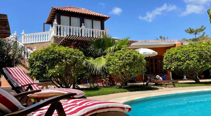 Luxury Beach Villa - Image 1