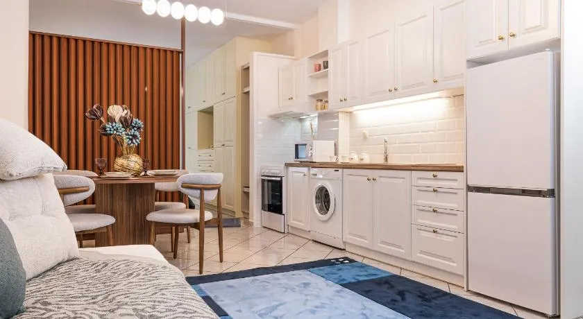 Thetis Luxury Apartment - Image 1