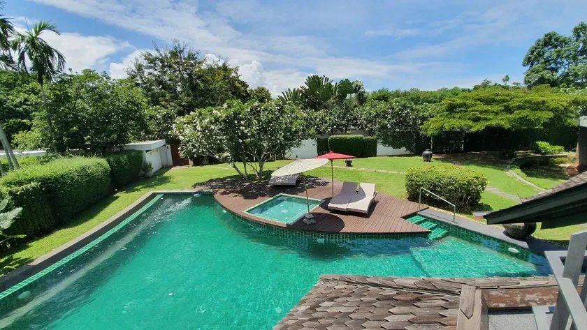 Azaya Luxury 4 Bedrooms Pool Villa - Image 1