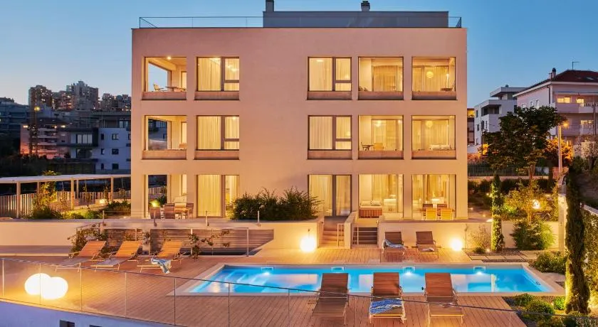 Eol Apartments Split Žnjan Beach - Image 1