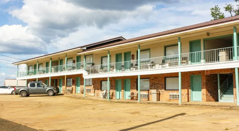Toledo Town Inn - Image 1