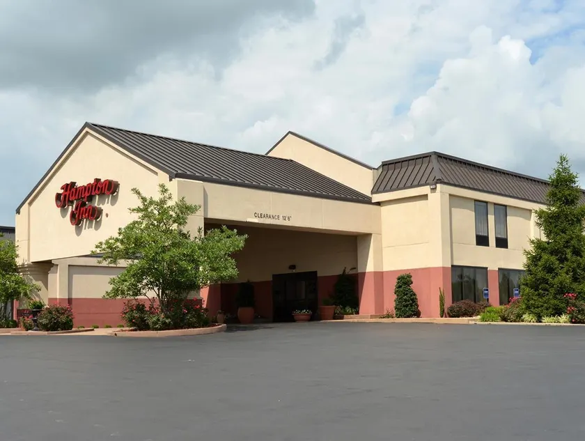 Hampton Inn Winchester - Image 1
