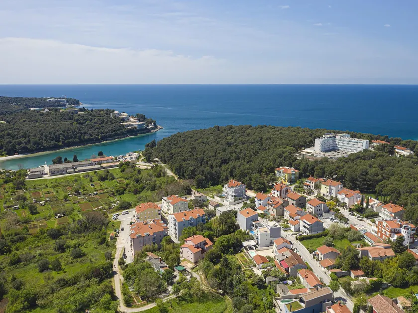 Apartment in Croatia near Stunning Coastline - Image 1