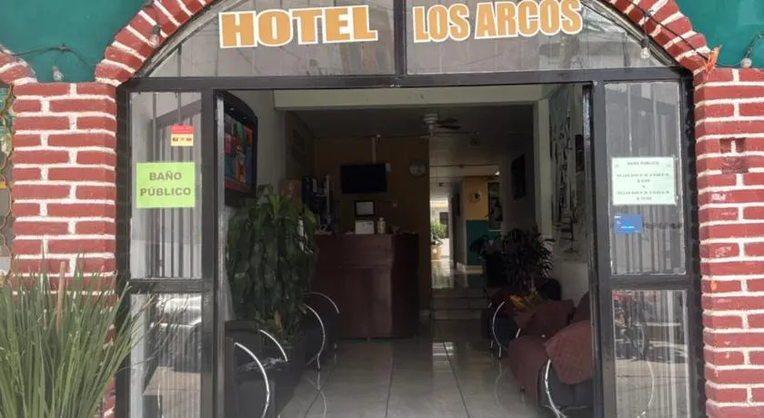 Hotel Los Arcos - Image 1