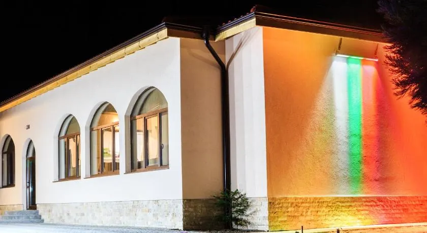 Hotel Nikol - Image 1