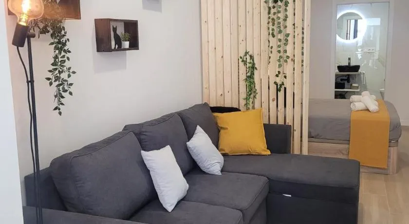 Apartamento loft con encanto Suite Home Valencia - Image 1