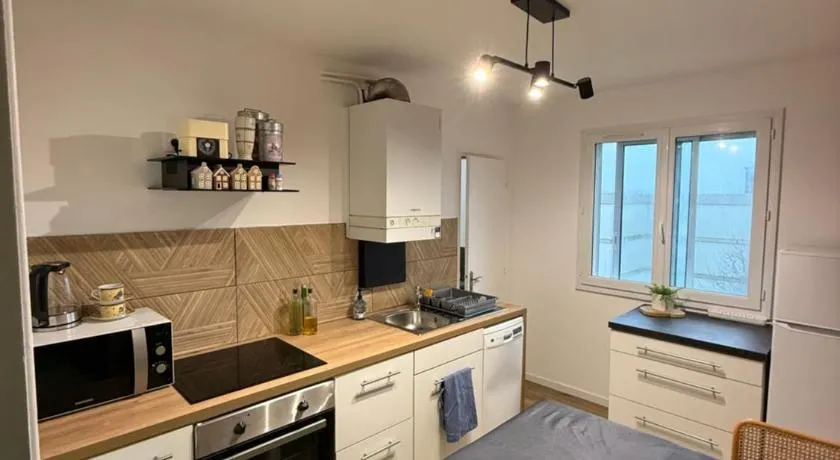 Appartement spacieuxP gratuitplage à 13 min proche tram - Image 1