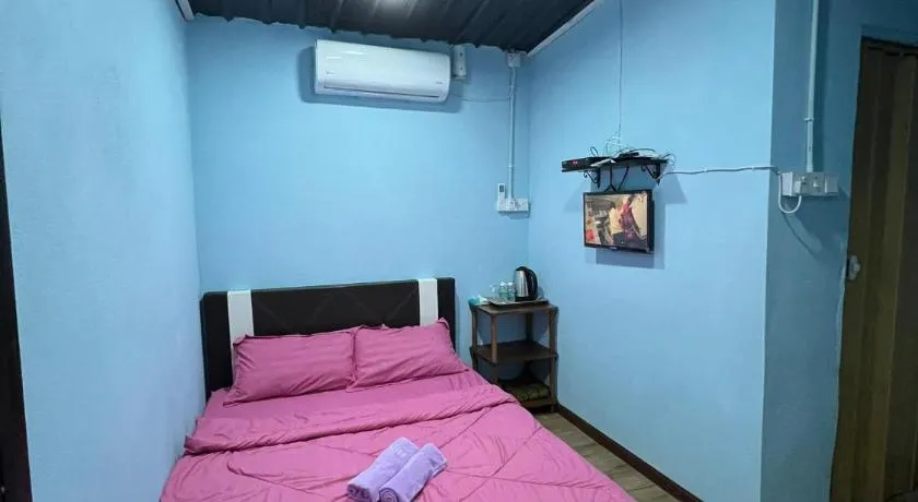 Avina's Standard Room - Image 1