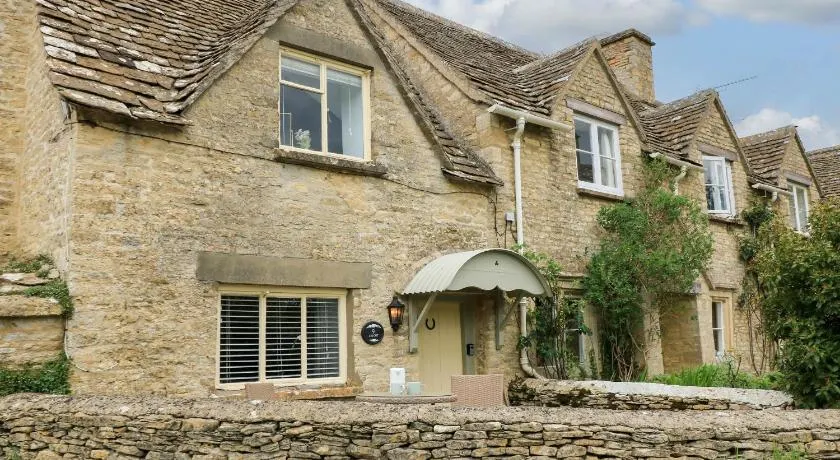 Bramley Cottage - Image 1