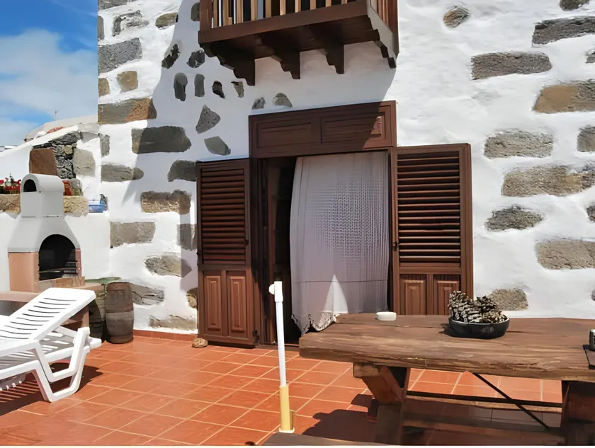Casa Rural Tajona & Granero - Image 1