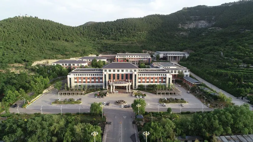 Xiankelai International Hotel - Image 1