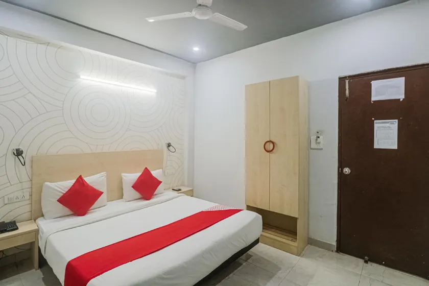 Hotel O by OYO Shri Ram Hotel - Image 1