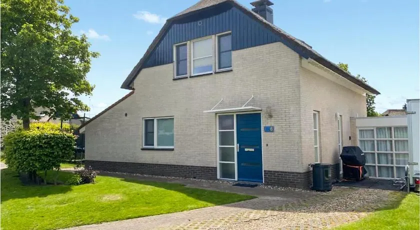 Gorgeous Home In Makkum With Kitchen - Image 1