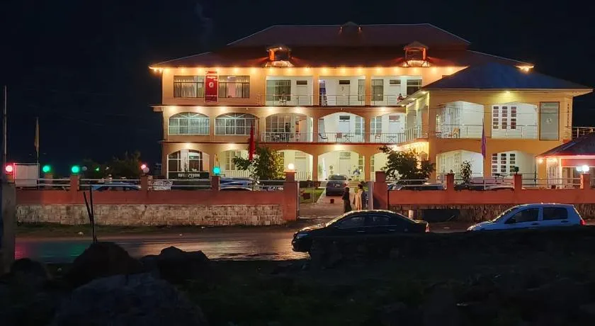 Stone Man's Hotel Samana Heights - Image 1