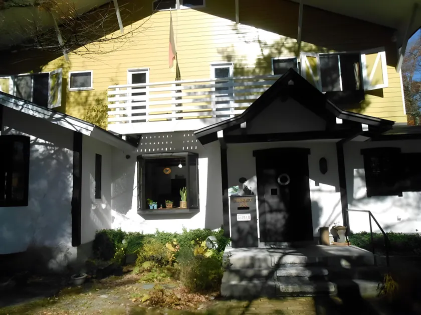 Pension Nugget Inn - Image 1