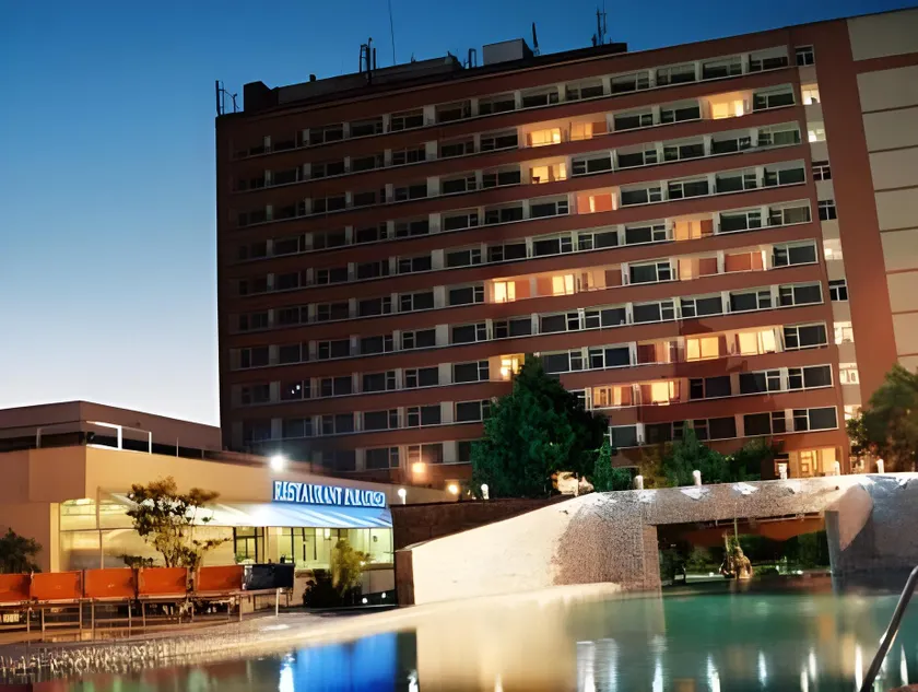 Hotel Paradiso - Image 1