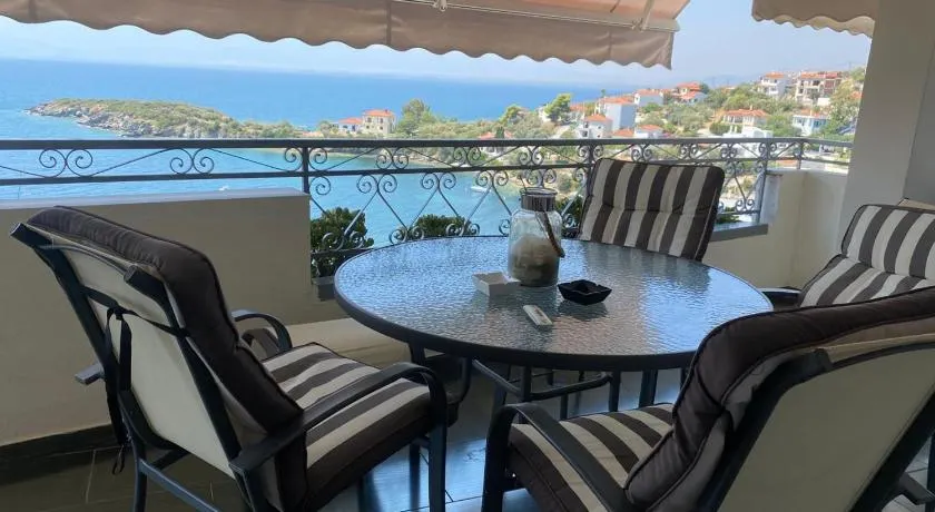 Villa Alpha Sea View With Pool - Image 1