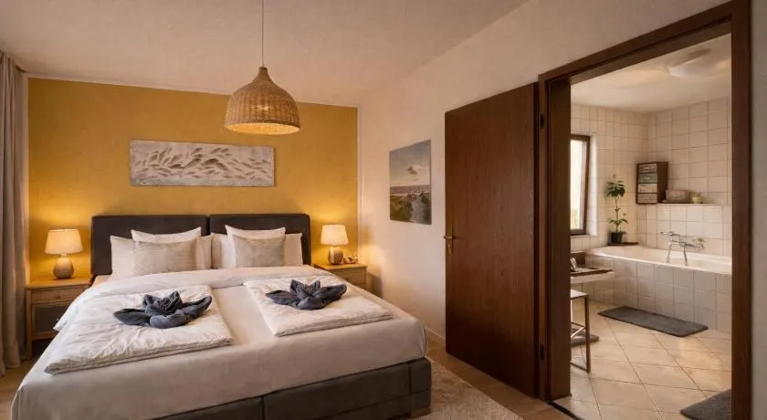Ferienhaus ,,Pier 7" am See - 2 Wohnungen mit Garten für bis zu 11 Personen, einzeln oder zusammen buchbar - Image 1