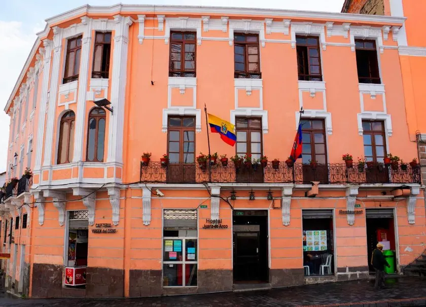 Hostal Juana de Arco - Image 1