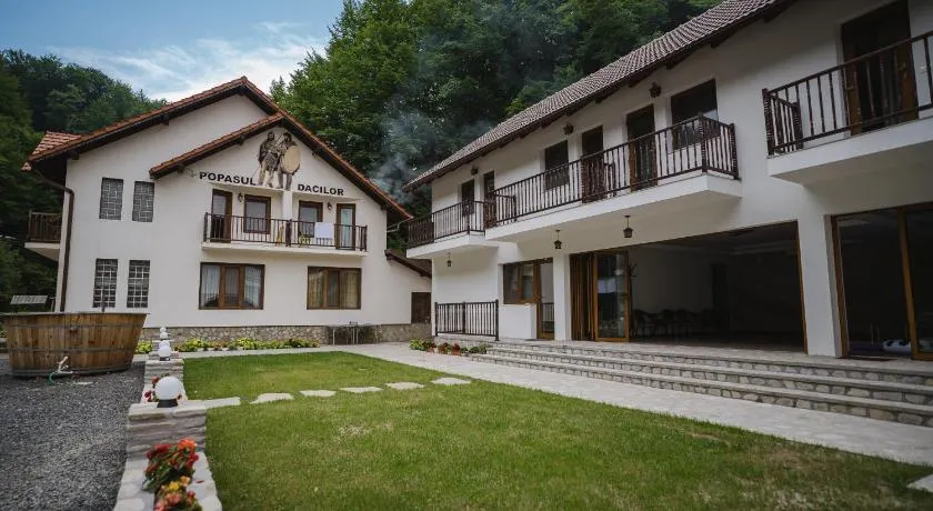 Vila Popasul Dacilor - Image 1
