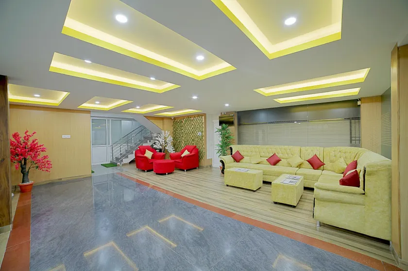 SM Royal Suites - Hotel near Kempegowda international Airport Bangalore - Image 1