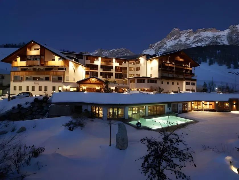 Hotel Fanes - Image 1