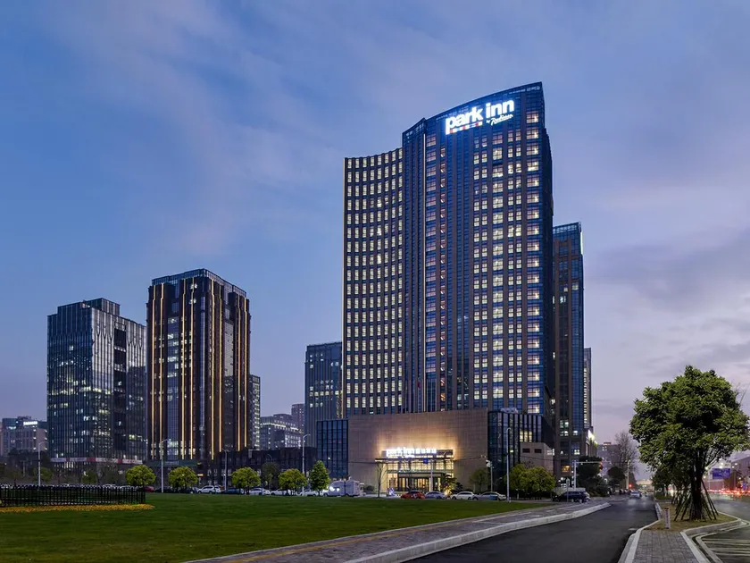 Park Inn by Radisson, Nanchang Honggutan Wanda Plaza Twin Towers - Image 1