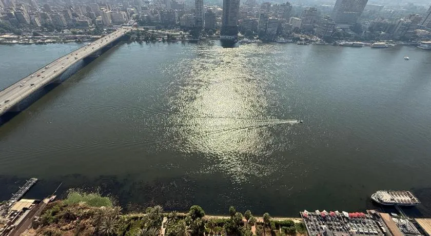 Abdulaziz Al Saud Street - Panoramic Nile-Pyramids view 3BR Apartment - Image 1