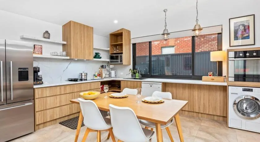 EcoBee Studio in Garden Serenity - Image 1