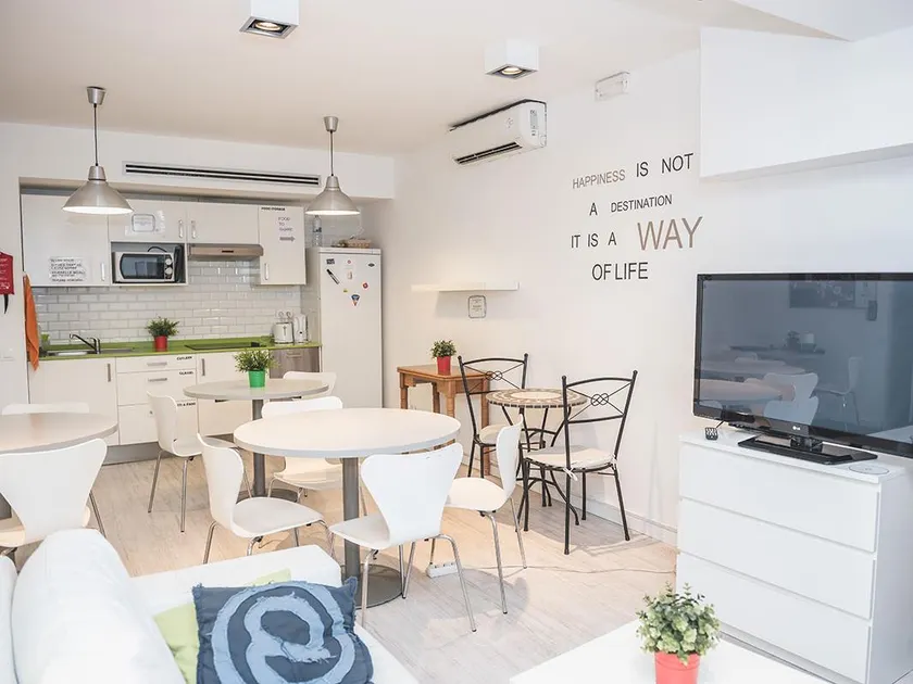 Rocket Hostels Gracia - Image 1