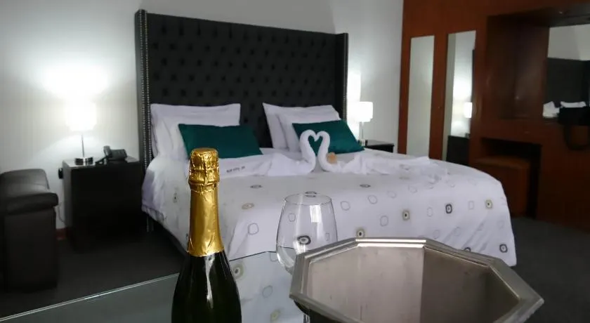 Blub Hotel Spa - Image 1