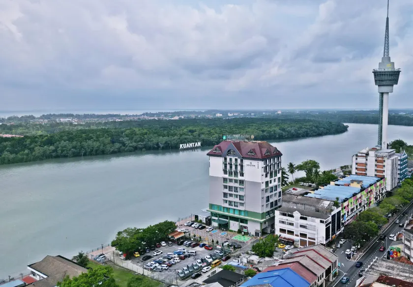 Mega View Hotel - Image 1
