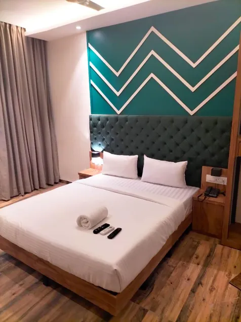 PRINCE HOTEL - Image 1