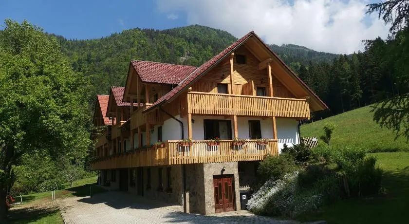 Turistična Kmetija Zgornji Zavratnik - Image 1