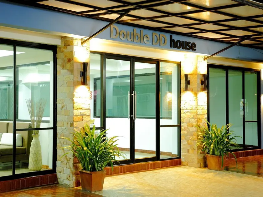 Double DD House at MRT Sutthisarn - Image 1
