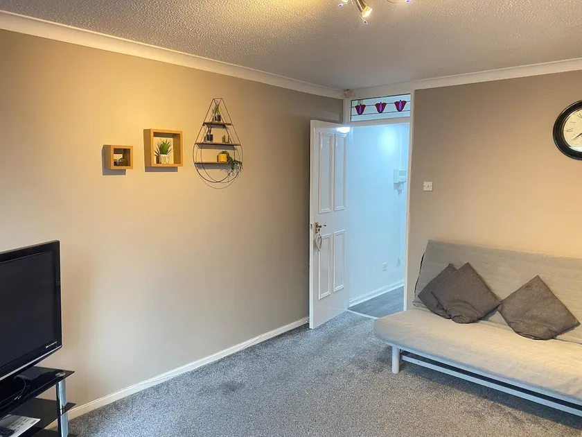 Stunning and Relaxing 2 - bedroom Terrace house - Image 1