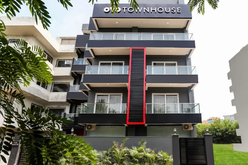 Super Townhouse 158 Near Netaji Subhash Marg Near Appu Ghar - Image 1
