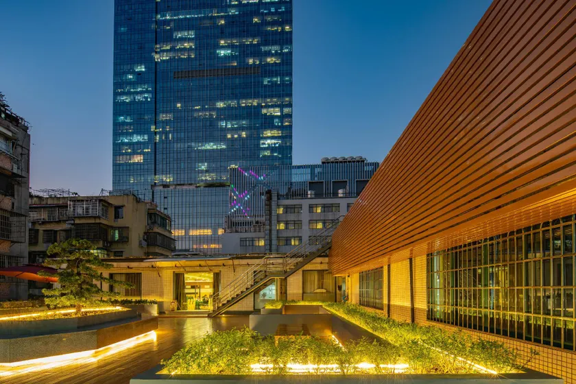 Guangzhou Seaman Hotel - Image 1