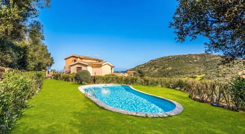 Sun House - Happy Rentals - Image 1