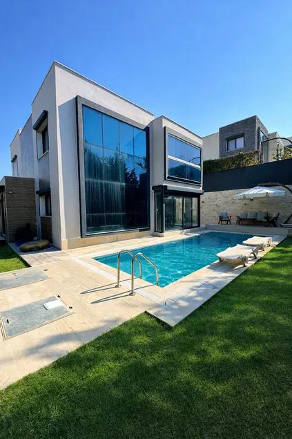 Villa Dream - Image 1