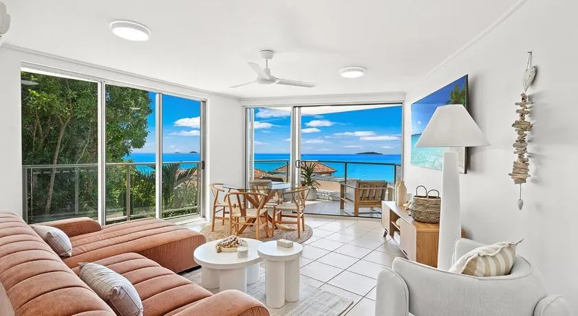 Searene By The Sea - Image 1